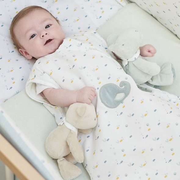 NATTOU KROKODÝL PLYŠOVÝ MINI ROMEO S CHRASTÍTKEM 20 CM ROMEO, JULES & SALLY - PLYŠOVÁ ZVÍŘATA - PRO DĚTI