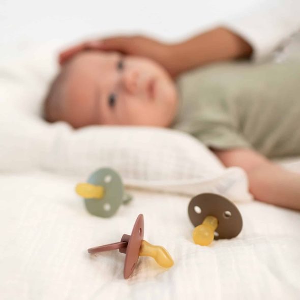 BIBS COLOUR ANATOMICKÉ DUDLÍKY Z PŘÍRODNÍHO KAUČUKU 2KS VEL.2 - ŠIDÍTKA A DOPLŇKY - KRMENÍ