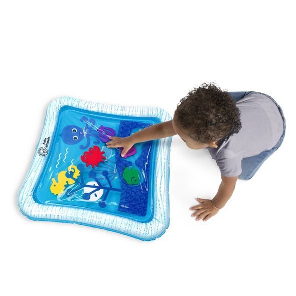 BABY EINSTEIN PODLOŽKA VODNÍ OPUS'S OCEAN OF DISCOVERY™ 58X58 CM 0M+ - HRA NA BŘÍŠKU - PRO DĚTI