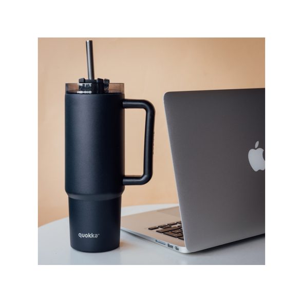 QUOKKA NEREZOVÝ TERMOHRNEK S BRČKEM VIBE BLACK 880 ML - SPORTOVNÍ LAHVE - KRMENÍ