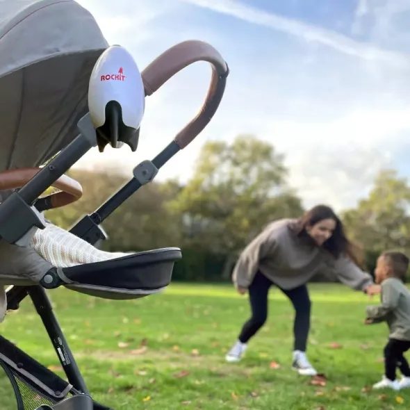 ROCKIT - PŘENOSNÉ HOUPADLO KOČÁRKU - DOBÍJECÍ - HOUPADLA - KOČÁRKY A PŘÍSLUŠENSTVÍ