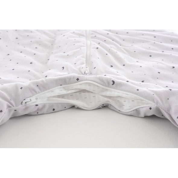 TRÄUMELAND SPACÍ PYTEL „TO GO“ MOON GRAU 110 - SPACÍ PYTLE - SPINKÁNÍ