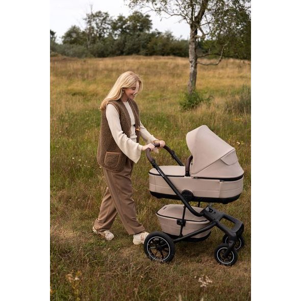 EASYWALKER KOČÁREK KOMBINOVANÝ JIMMEY EXPLORE PEARL TAUPE AIR + CYBEX ATON B2 I-SIZE + ZÁKLADNA - KOMBINACE S PŘÍSLUŠENSTVÍM - KOČÁRKY A PŘÍSLUŠENSTVÍ