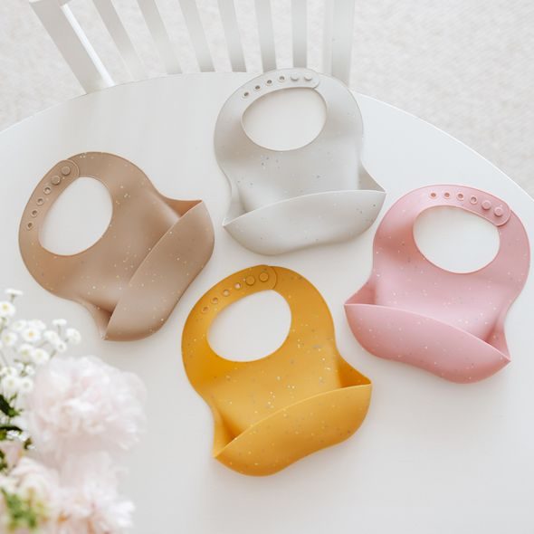 CANPOL BABIES SILIKONOVÝ BRYNDÁK S KAPSOU DOTS BÉŽOVÝ - BRYNDÁKY - KRMENÍ