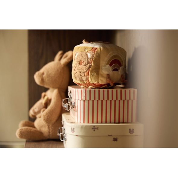 JOLLEIN KOSTKA TEXTILNÍ KANGAROOTS - SENZORICKÉ HRAČKY - PRO DĚTI