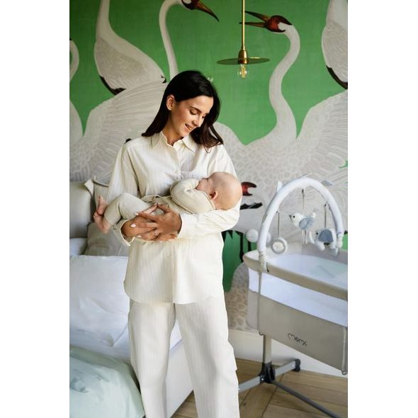 MOMI POSTÝLKA REVO SVĚTLE ŠEDÁ - KOŠÍKY A KOLÉBKY - SPINKÁNÍ