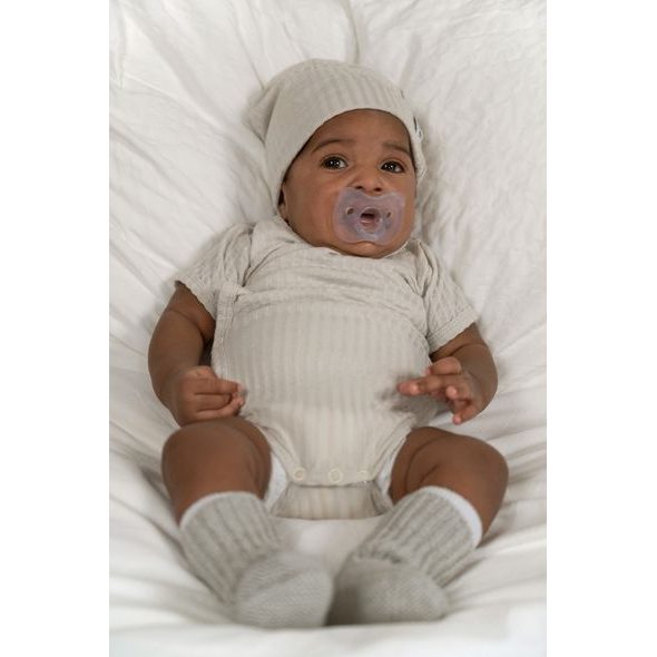 LODGER BEANIE SEERSUCKER STEEL 0 - 6 MĚSÍCŮ - ČEPIČKY A KLOBOUČKY - PRO DĚTI