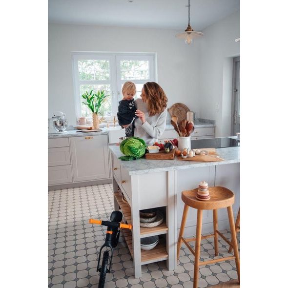 MOMI ODRÁŽEDLO MIZO ČERNÉ - DĚTSKÁ ODRÁŽEDLA - PRO DĚTI