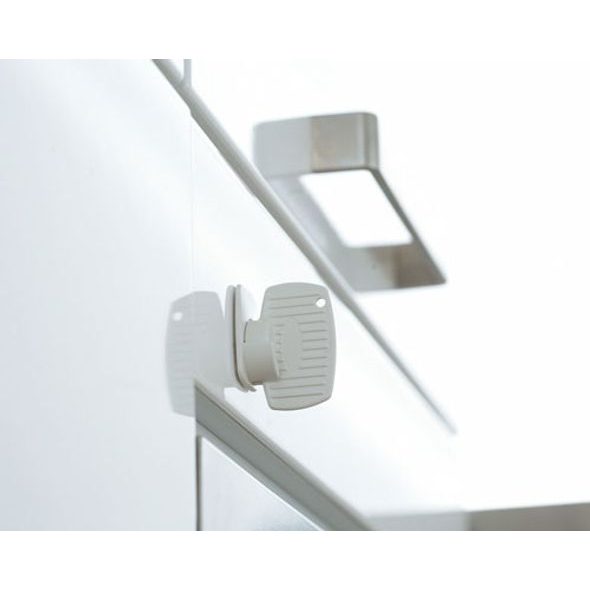 BABYDAN MAGNETICKY OVLÁDANÝ UZÁVĚR - BEZPEČNOST DĚTÍ V DOMÁCNOSTI - KOUPÁNÍ A ZDRAVÍ