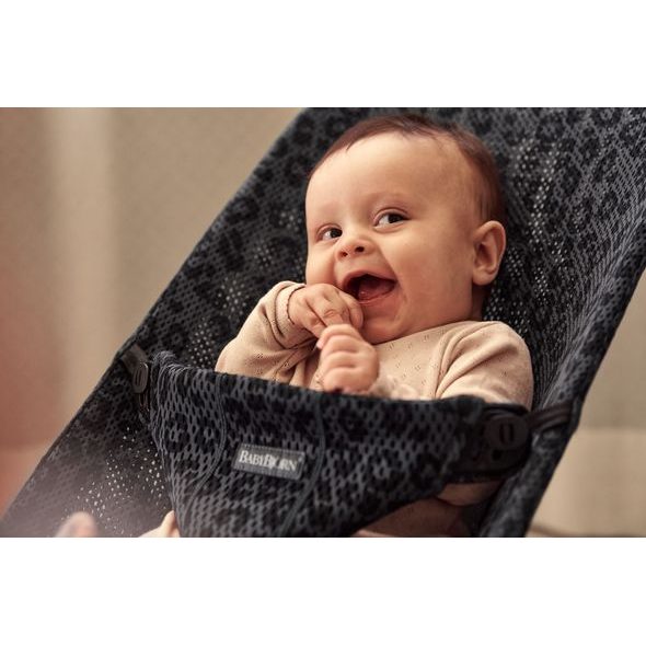BABYBJÖRN LEHÁTKO BOUNCER BLISS ANTHRACITE/LEOPARD MESH SOFT COLLECTION - LEHÁTKA A HOUPADLA - SPINKÁNÍ