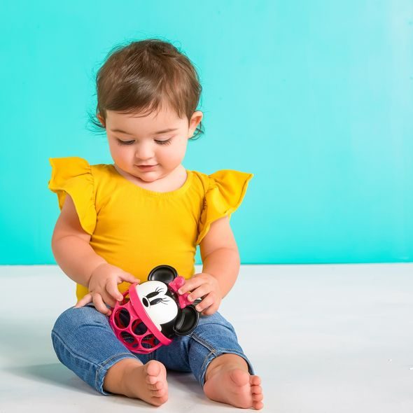 OBALL HRAČKA OBALL RATTLE DISNEY BABY MINNIE, 0M + - CHRASTÍTKA - PRO DĚTI