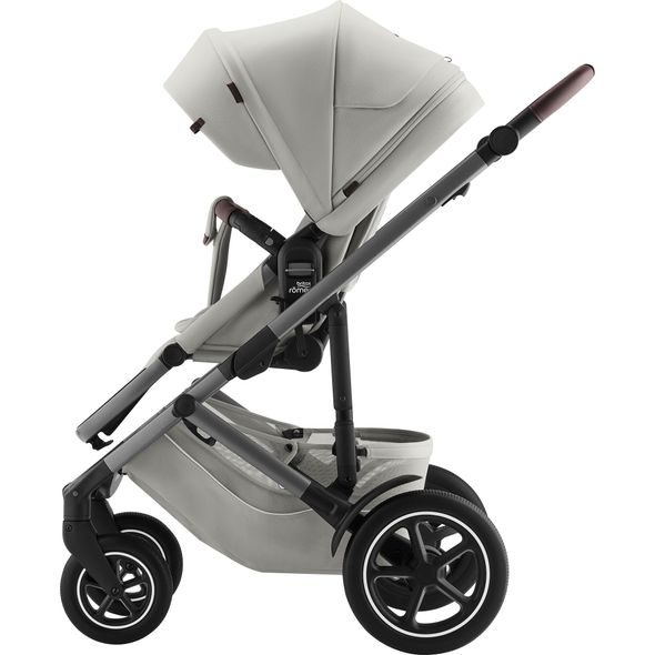 BRITAX RÖMER SET KOČÁREK SMILE 5Z + HLUBOKÁ KORBA LUX 2025 - DVOJKOMBINACE - KOČÁRKY A PŘÍSLUŠENSTVÍ