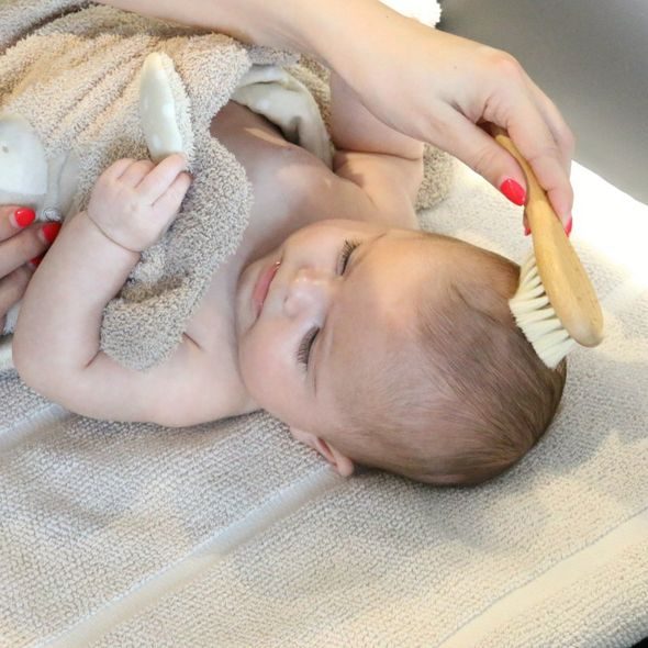 BO JUNGLE SADA DŘEVĚNÝCH KARTÁČKŮ BABY CARE 3KS - ŽÍNKY A HOUBIČKY - KOUPÁNÍ A ZDRAVÍ