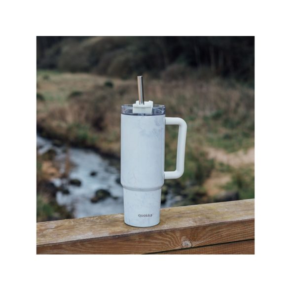 QUOKKA NEREZOVÝ TERMOHRNEK S BRČKEM VIBE MARBLE 880 ML - SPORTOVNÍ LAHVE - KRMENÍ