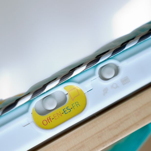 BABY EINSTEIN KLAVÍR MULTIFUNKČNÍ 2V1 NEPTUNE'S KICK & EXPLORE™ 0M+ - HUDEBNÍ NÁSTROJE - PRO DĚTI