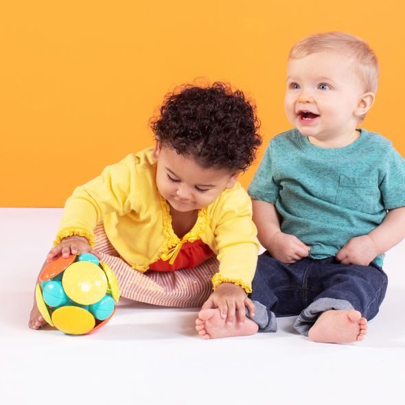 OBALL HRAČKA OBALL™ WOBBLE BOBBLE 3M+ - SENZORICKÉ HRAČKY - PRO DĚTI