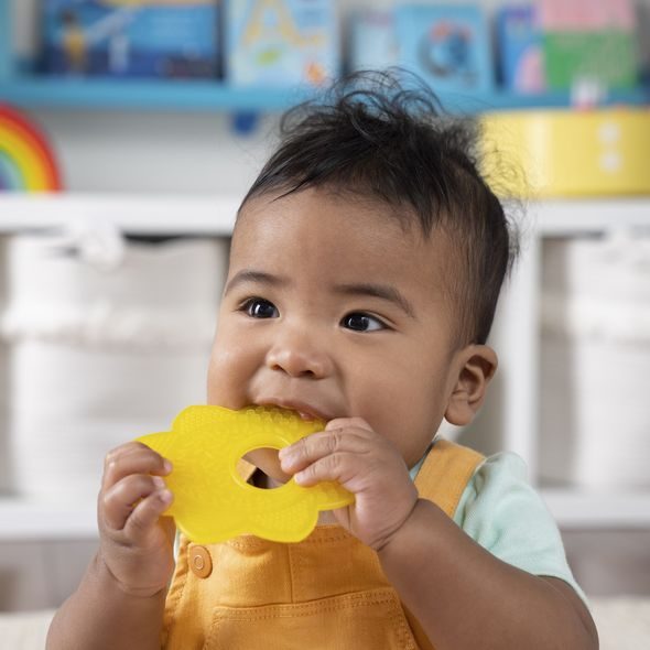 BRIGHT STARTS KOUSÁTKO 2 KS SUNNY SOOOTHERS, 3M + - KOUSÁTKA - PRO DĚTI