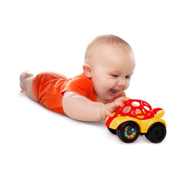 BRIGHT STARTS HRAČKA AUTÍČKO OBALL RATTLE & ROLL™ (3 M+) - MOTORICKÉ A HUDEBNÍ - PRO DĚTI