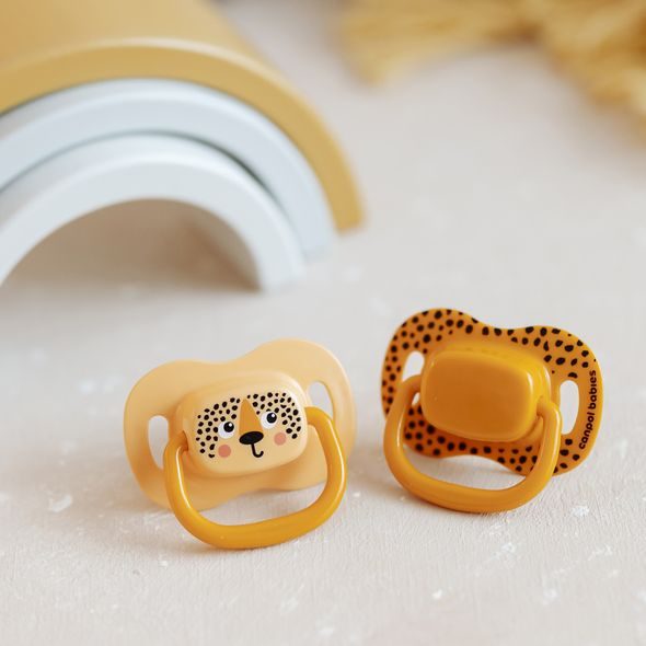 CANPOL BABIES SET SYMETRICKÝCH SILIKONOVÝCH DUDLÍKŮ BABIESBOO 18M+ 2KS ORANŽOVÝ - ŠIDÍTKA A DOPLŇKY - KRMENÍ