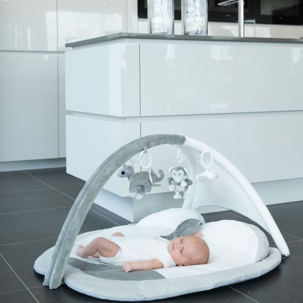 BO JUNGLE HRACÍ DEKA S HRAZDIČKOU B-PLAY GYM APPLE GREY - HRACÍ DEKY - PRO DĚTI