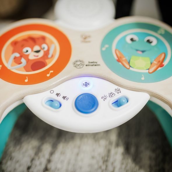 BABY EINSTEIN HRAČKA HUDEBNÍ SET BUBNŮ TOGETHER IN TUNE DRUMS™ CONNECTED MAGIC TOUCH™ HAPE 12M+ - HUDEBNÍ NÁSTROJE - PRO DĚTI