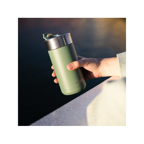 QUOKKA NEREZOVÝ TERMOHRNEK SE SÍTKEM BOOST PINE 400 ML - TERMOOBALY A TERMOSKY - KRMENÍ