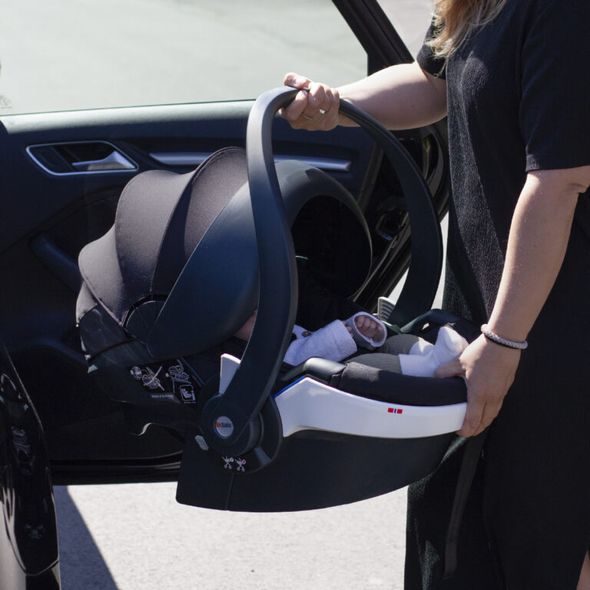 BESAFE IZI GO MODULAR I-SIZE X2 ANTHRACITE MESH - AUTOSEDAČKY 0-13KG - AUTOSEDAČKY A PŘÍSLUŠENSTVÍ