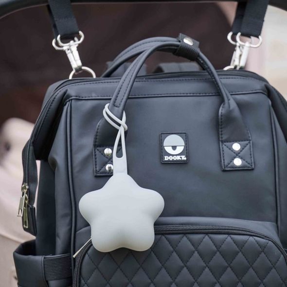 DOOKY SILIKONOVÉ POUZDRO NA DUDLÍK GREY STAR - ŠIDÍTKA A DOPLŇKY - KRMENÍ