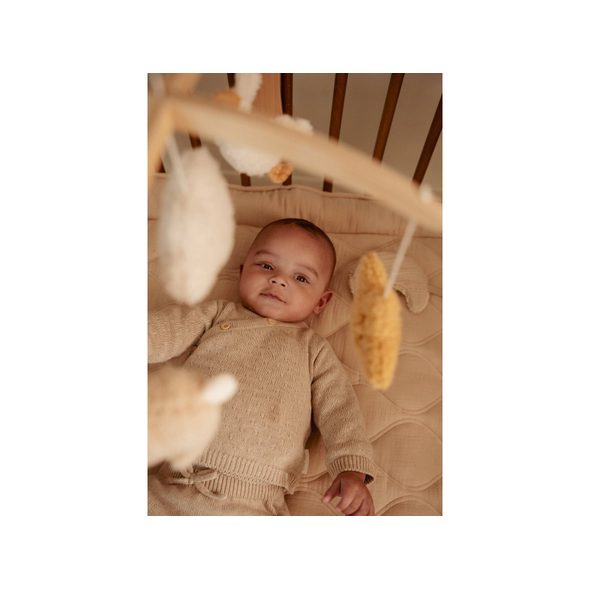 LITTLE DUTCH HUDEBNÍ KOLOTOČ DŘEVĚNÝ NEWBORN NATURALS - FARMA - PRO DĚTI