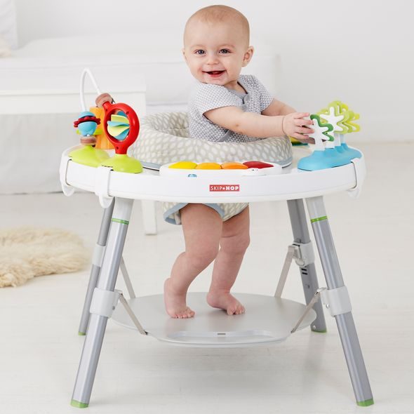 SKIP HOP AKTIVNÍ CENTRUM 3V1 - EXPLORE & MORE 4M+ - HRAZDIČKY - PRO DĚTI