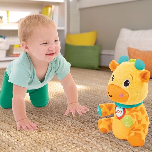 BRIGHT STARTS HRAČKA INTERAKTIVNÍ VZDĚLÁVACÍ CHAT & CUDDLE GIRAFFE™, 6M+ - AKTIVNÍ HRAČKY - PRO DĚTI