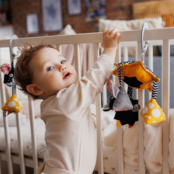 BABYONO HRAČKA ZÁVĚSNÁ KONTRASTNÍ KOLOTOČ MOUSE 0 M+ - HRAČKY K ZAVĚŠENÍ - PRO DĚTI