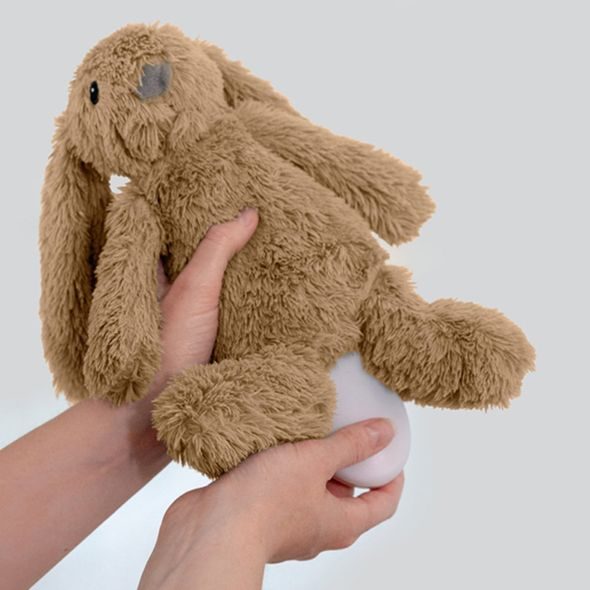 ZAZU KRÁLÍČEK RO BÉŽOVÝ - ŠUMÍCÍ ZVÍŘÁTKO S NOČNÍM SVĚTLEM A USB NABÍJENÍM - USÍNÁČCI ŠUMÍCÍ / S TLUKOTEM - PRO DĚTI