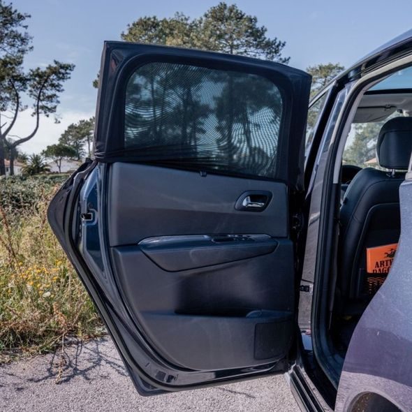 EZIMOOV NAVLÉKACÍ SLUNEČNÍ CLONA EZI SUN SOCKS 2KS - SLUNEČNÍ ROLETY A CLONY - AUTOSEDAČKY A PŘÍSLUŠENSTVÍ