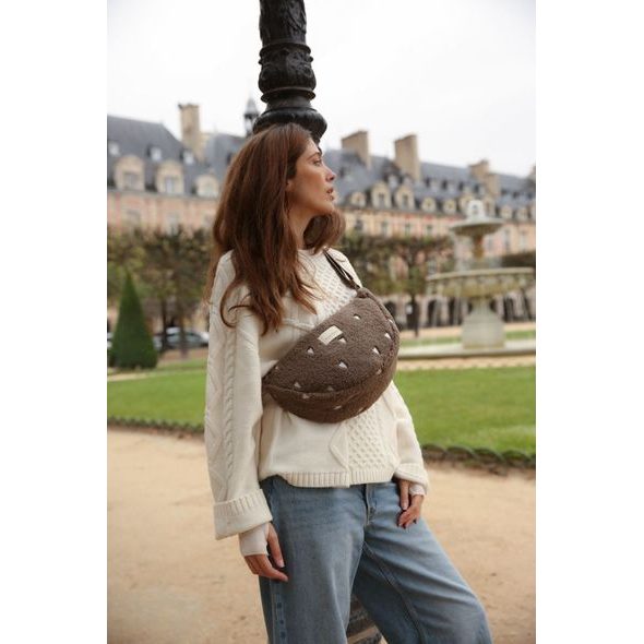 STUDIO NOOS TEDDY HEARTS ADULT FANNY KABELKA BROWN HEARTS - ORGANIZÉRY A KOŠÍKY - KOČÁRKY A PŘÍSLUŠENSTVÍ