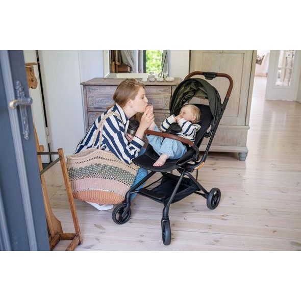 MOMI ADELLE ČERNO ZLATÝ - SPORTOVNÍ KOČÁRKY - KOČÁRKY A PŘÍSLUŠENSTVÍ