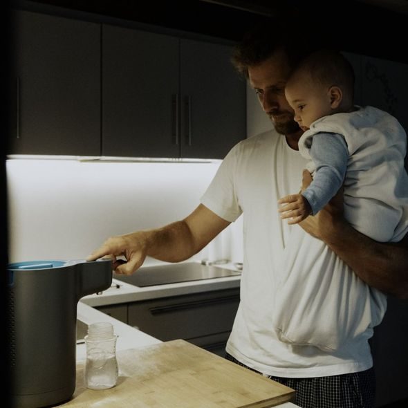 BABYMOOV OHŘÍVAČ A DÁVKOVAČ VODY MILKY NOW - KUCHYŇSKÉ PŘÍSTROJE - KRMENÍ