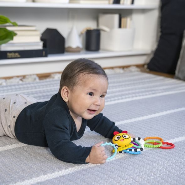 BABY EINSTEIN HRAČKA SENZORICKÁ CAL'S CONNECTORS™ 0M+ - SENZORICKÉ HRAČKY - PRO DĚTI