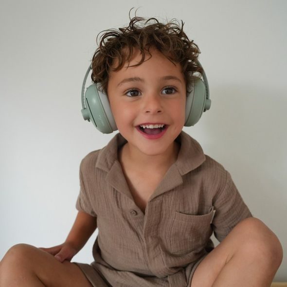 ZAZU EARMUFFS BÉŽOVÉ - 2V1 DĚTSKÉ CHRÁNIČE SLUCHU - BEZPEČNOST DĚTÍ V DOMÁCNOSTI - KOUPÁNÍ A ZDRAVÍ