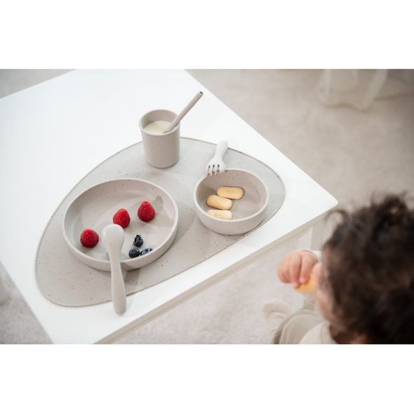 KIKKABOO JÍDELNÍ SADA 5-DÍLNÁ PLATINUM SILICONE SAND - VÝHODNÉ SADY - KRMENÍ