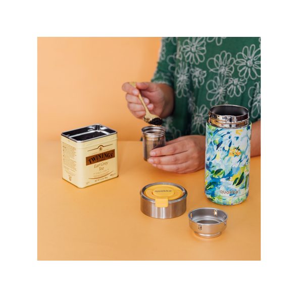 QUOKKA NEREZOVÝ TERMOHRNEK SE SÍTKEM BOOST BLUE PEONIES 400 ML - TERMOOBALY A TERMOSKY - KRMENÍ