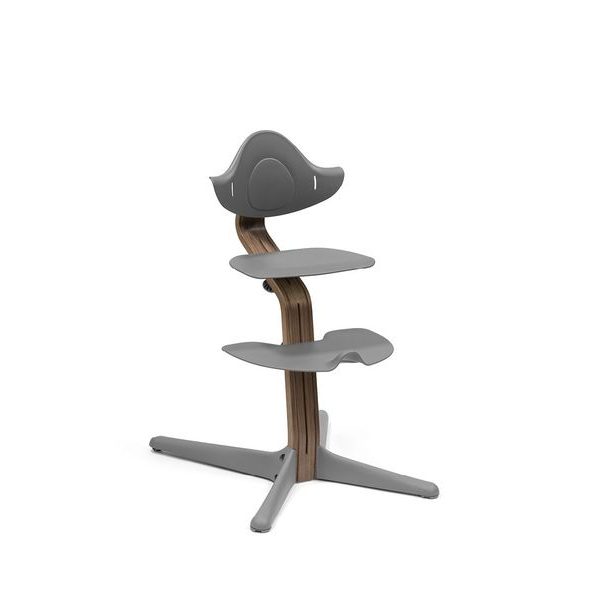 STOKKE® NOMI® WALNUT WOOD - STOLIČKY DREVENÉ - KRMENÍ