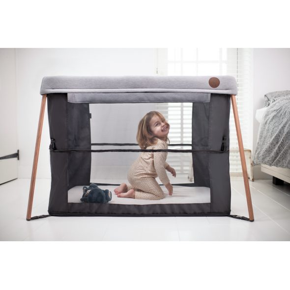 MAXI-COSI IRIS 2023 - CESTOVNÍ POSTÝLKY - SPINKÁNÍ