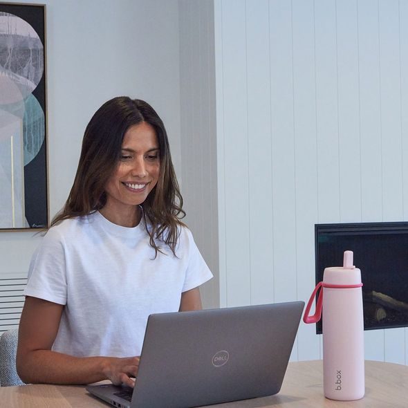 B.BOX NEREZOVÁ TERMOLAHEV S BRČKEM 690 ML - PINK PARADISE - TERMOOBALY A TERMOSKY - KRMENÍ