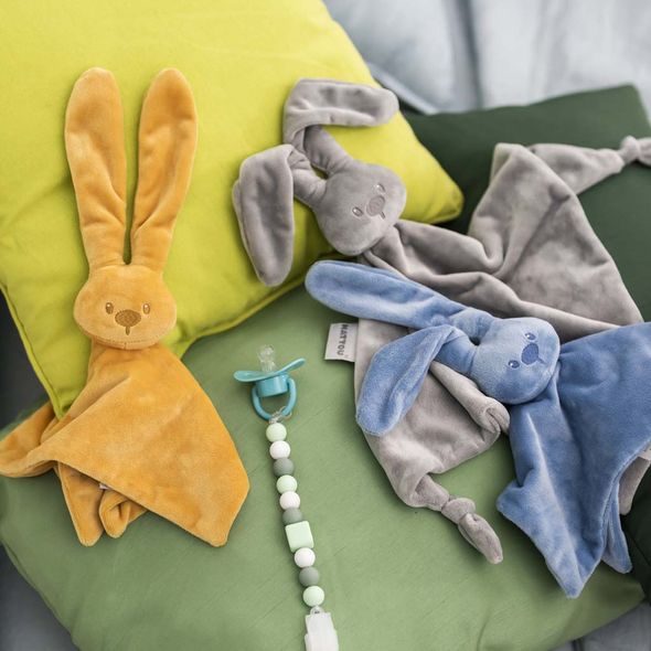 NATTOU MAZLÍČEK LAPIDOU OCHER 28 X 28 CM - USÍNÁČCI MAZLÍCÍ - PRO DĚTI