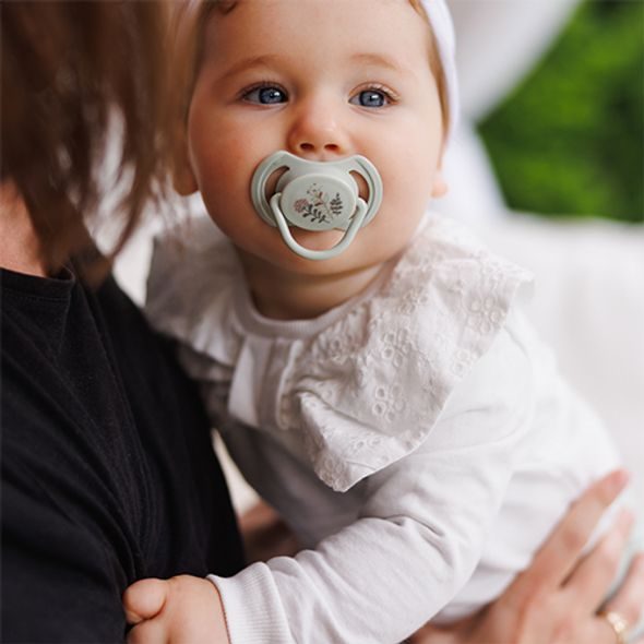 BABYONO DUDLÍKY SILIKONOVÉ SYMETRICKÉ 6-18M, 2 KS - ŠIDÍTKA A DOPLŇKY - KRMENÍ