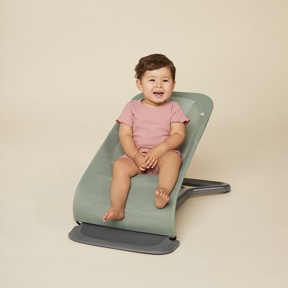 ERGOBABY EVOLVE LEHÁTKO SOFT OLIVE - LEHÁTKA A HOUPADLA - SPINKÁNÍ