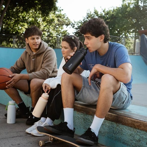 B.BOX NEREZOVÁ TERMOLAHEV S BRČKEM 1L - ŠEDÁ/ZELENÁ - TERMOOBALY A TERMOSKY - KRMENÍ