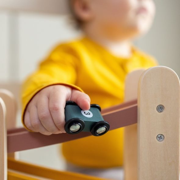 PETITE&MARS HRAČKA DŘEVĚNÁ ZÁVODNÍ DRÁHA MILKY WAY WOOD OF MARS 18M+ COSMIC BLUE - MOTORICKÉ A HRY - PRO DĚTI