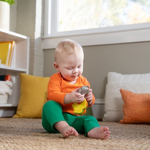 BRIGHT STARTS HRAČKA HUDEBNÍ KLÍČE MONKEYS™ 6M+ - MOTORICKÉ A HUDEBNÍ - PRO DĚTI